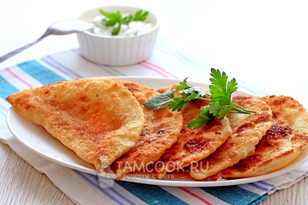 Рецепт постных чебуреков с картошкой