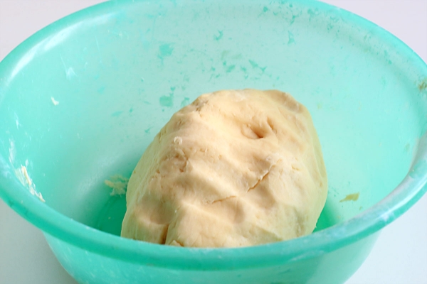 Замесить тесто