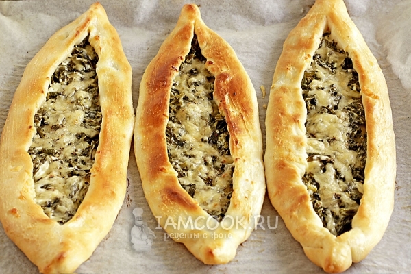 Испечь сырные пироги