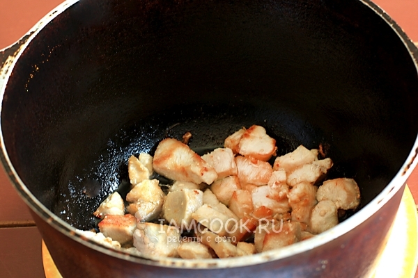 Обжарить куриное филе