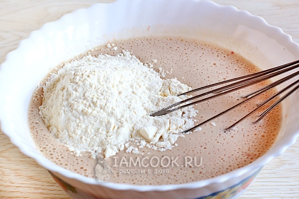 Всыпать муку