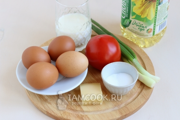 Ингредиенты для омлета с помидорами в мультиварке