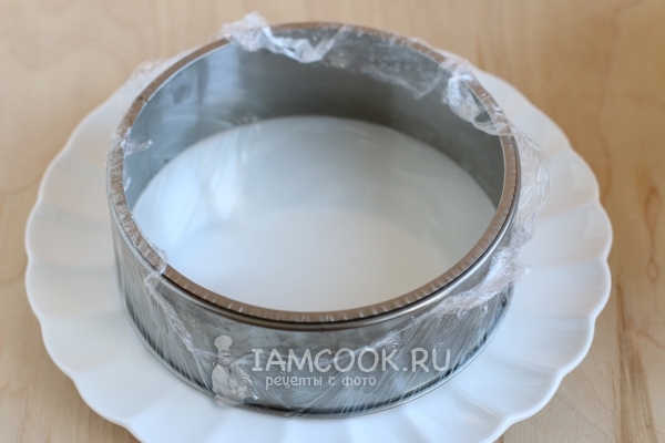 Обтянуть форму пленкой