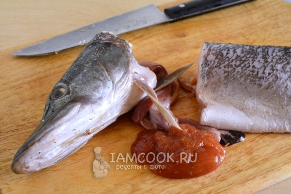 Почистить рыбу