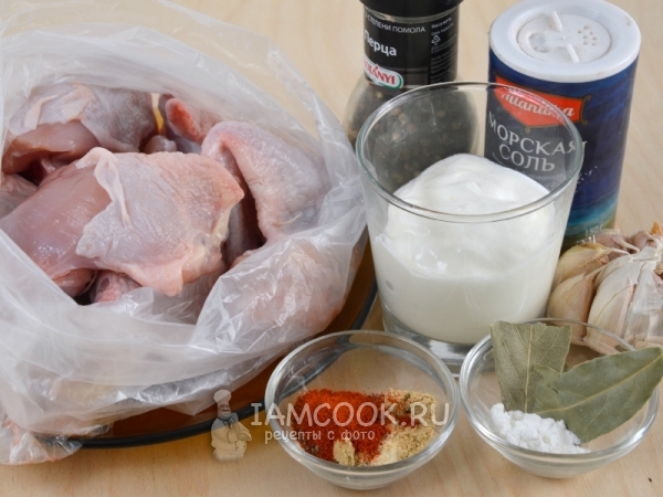 Ингредиенты для курицы, запеченной в остром йогуртовом соусе