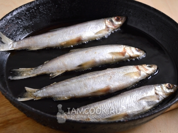 Обжарить рыбу