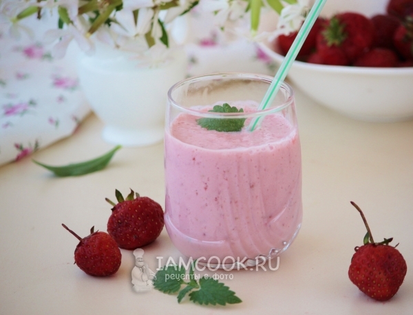 Фото кефира с клубникой