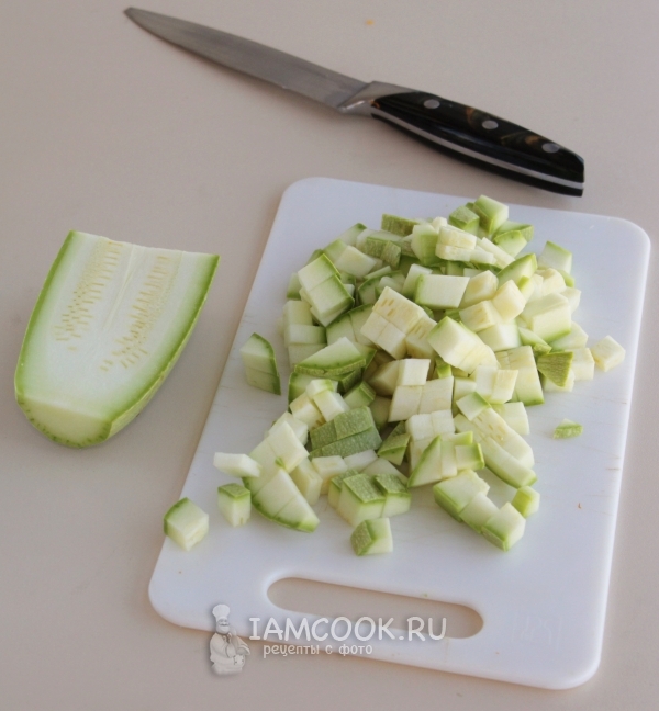 Порезать кабачок