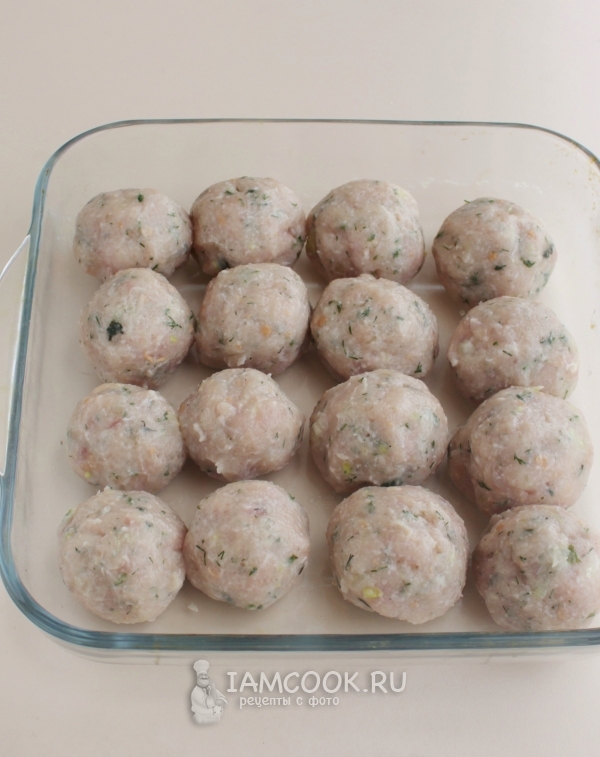 Слепить тефтели