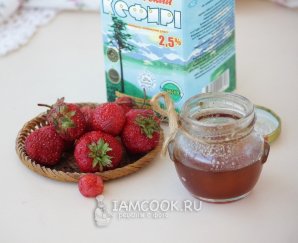 Ингредиенты для кефира с клубникой