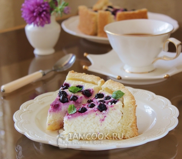 Рецепт пирога с творогом и смородиной