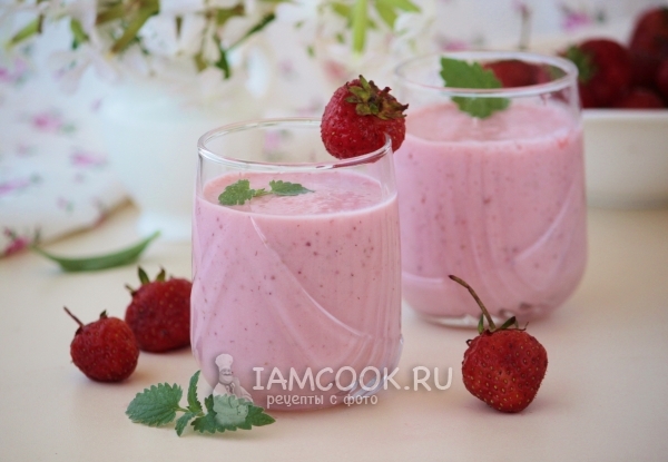 Кефир с клубникой