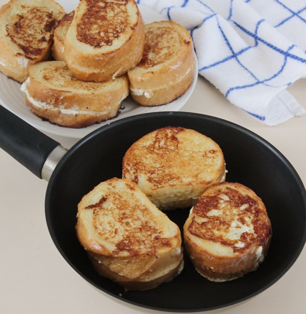 Пожарить гренки