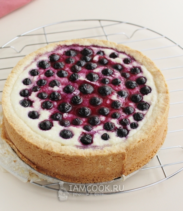 Остудить пирог на решетке