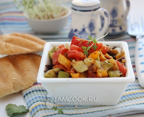 Готовый запеченный рататуй