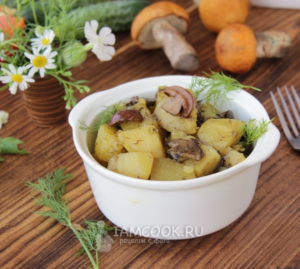 Жаркое с грибами и картошкой