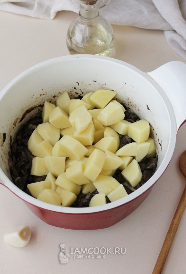 Положить картофель