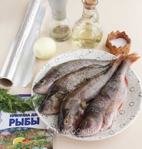 Ингредиенты для речного окуня в духовке