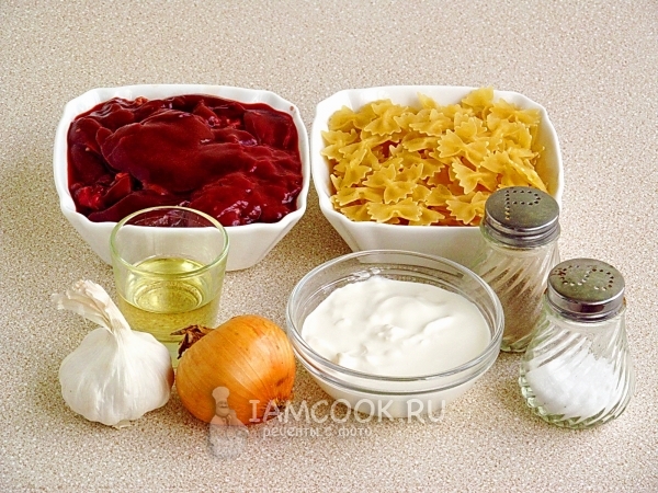 Ингредиенты для пасты с куриной печенью в мультиварке