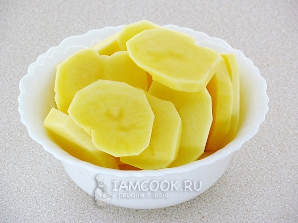 Нарезать картофель