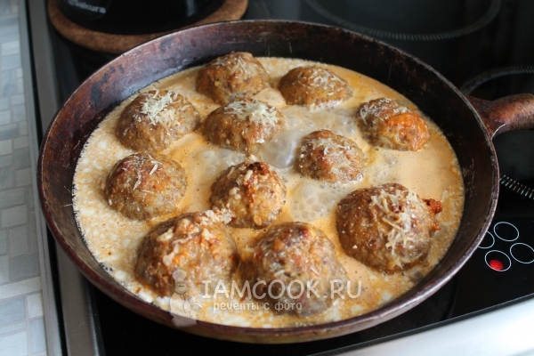 Потушить тефтели в соусе