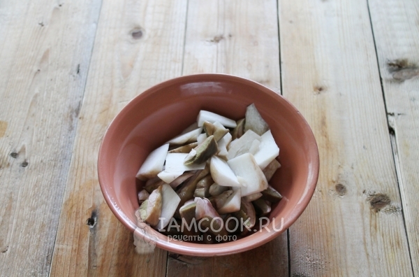 Порезать грибы