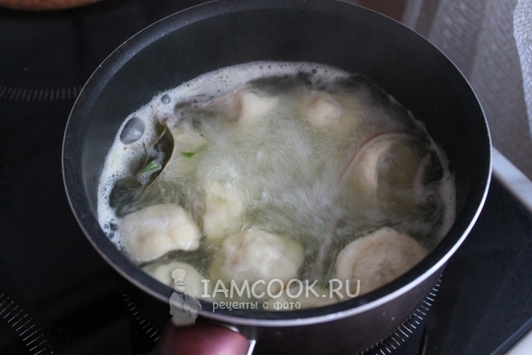 Сварить пельмени