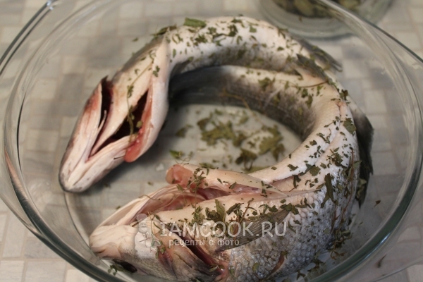 Посыпать травами