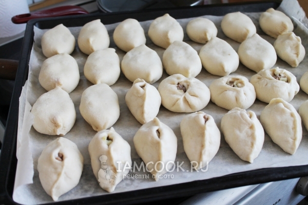 Слепить пирожки