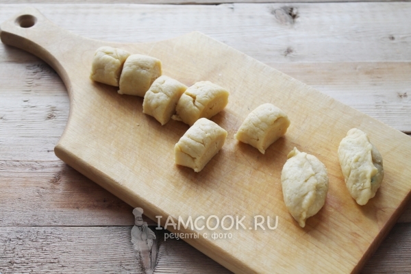 Слепить пирожки