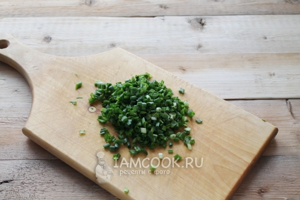Порезать зеленый лук