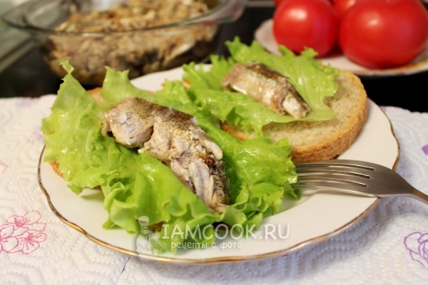 Рецепт шпрот из речной рыбы в домашних условиях