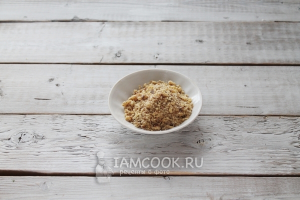 Измельчить орехи