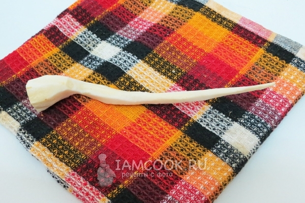 Почистить корень петушки