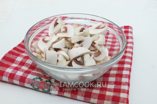 Порезать грибы