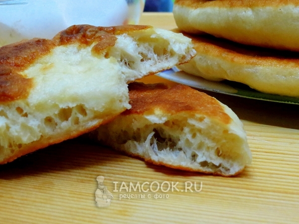 Готовые май токоч (киргизские оладьи)