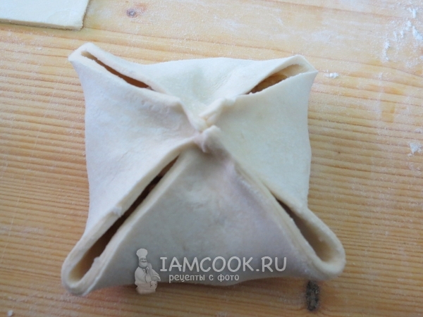 Соединить края теста