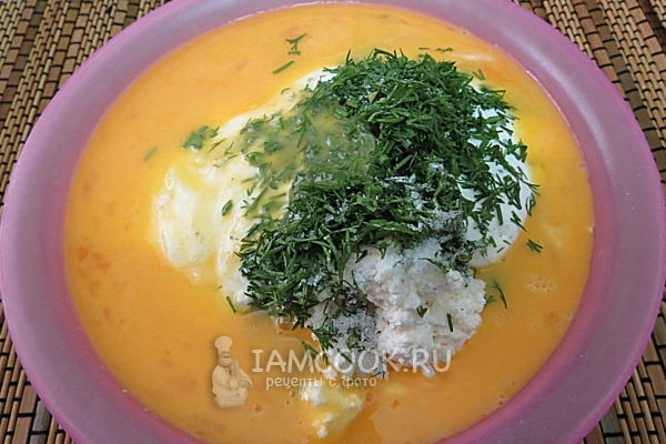 Добавить взбитые яйца