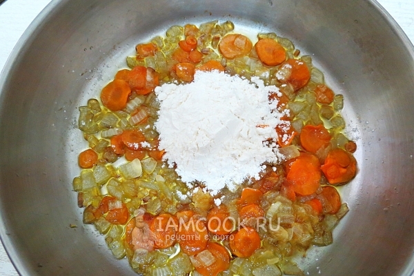 Всыпать муку