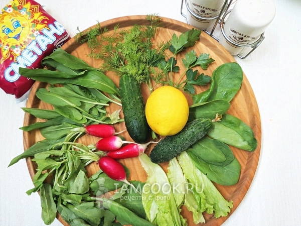 Ингредиенты для зелёного сметанного соуса