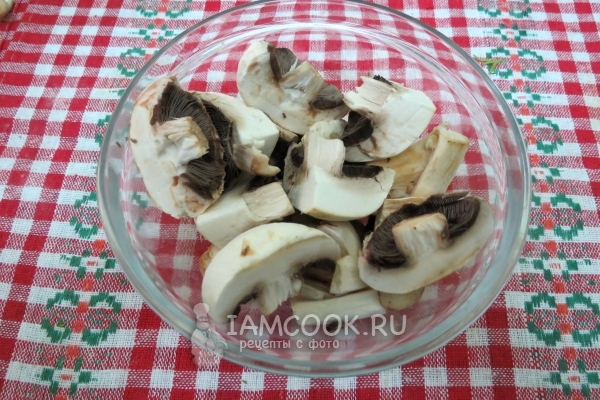 Порезать грибы