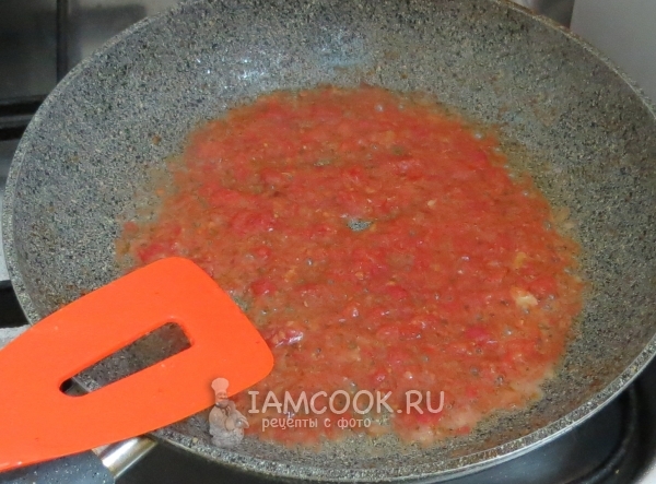 Обжарить томатный соус