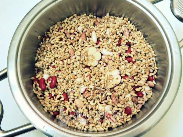 Насыпали перловку