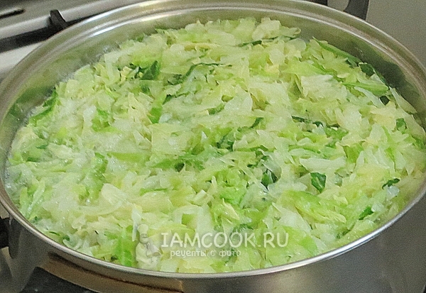 Положить капусту в кипяток