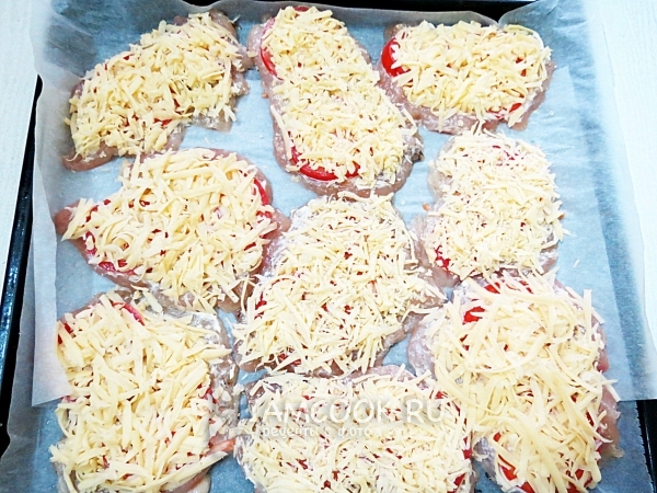 Посыпать сыром