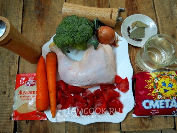 Ингредиенты для заливного из курицы с брокколи