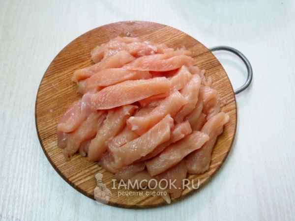 Порезать куриную грудку