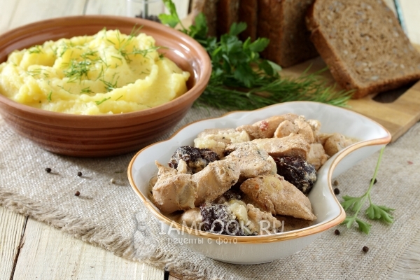 Фото тушеного кролика с черносливом