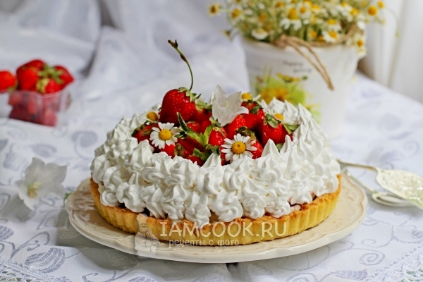 Рецепт тарта с кремом из пудинга и клубники