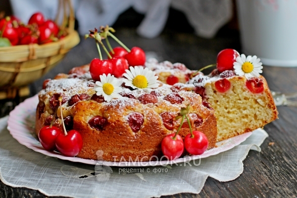 Рецепт пирога со свежей черешней в духовке